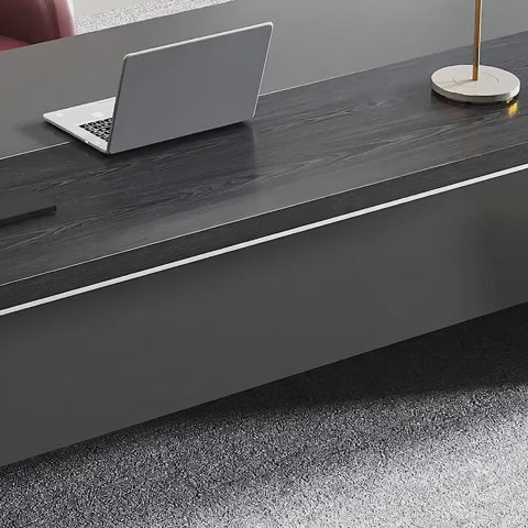 Easy-to-Clean Desktop